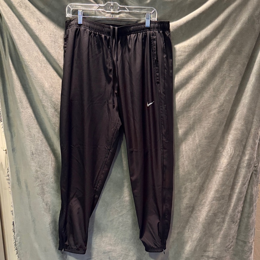 Nike Men's Black Joggers